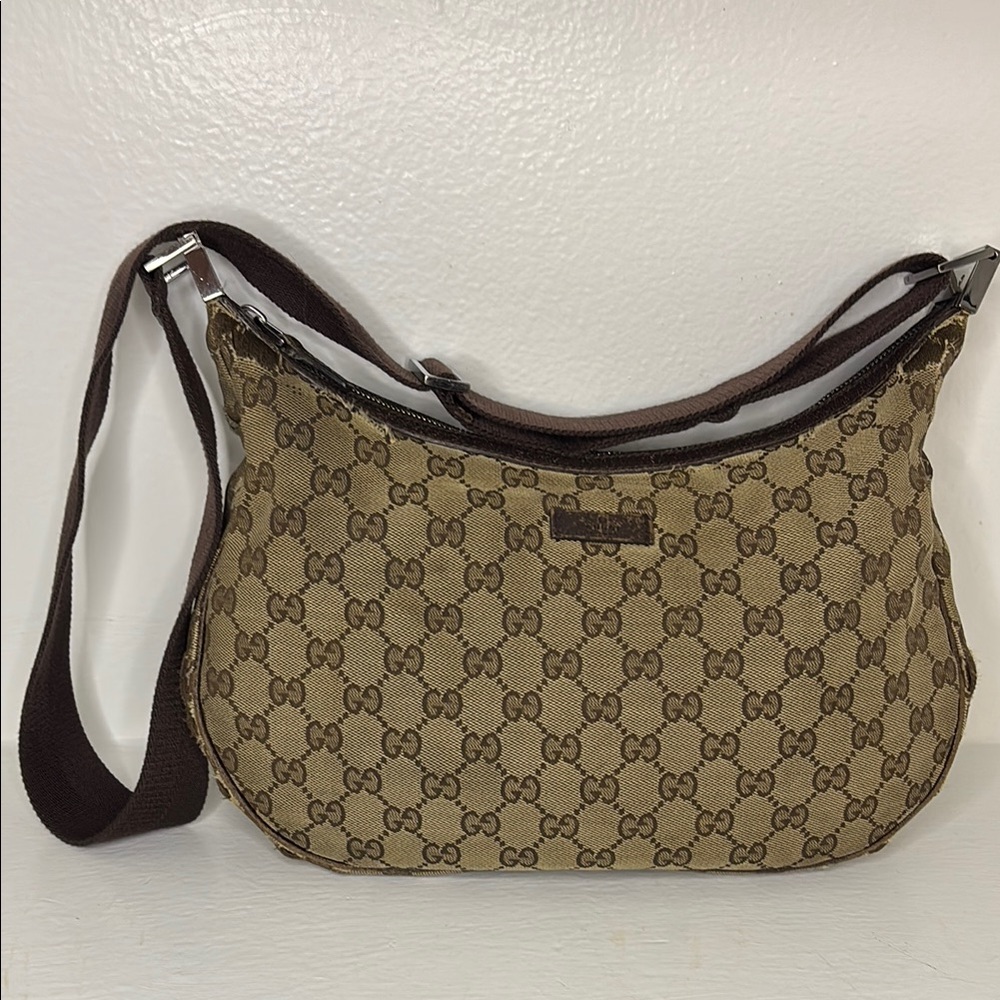 Gucci Monogram Crossbody * PROJECT PIECE*